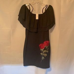 New with Tag, off shoulder midi dress, with beautiful rise detail.